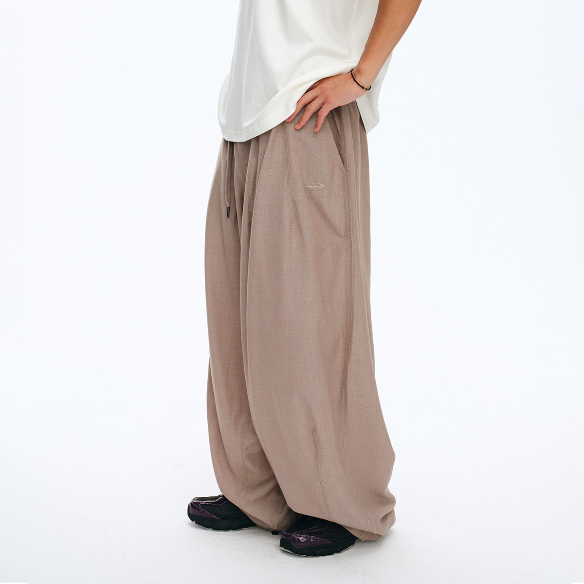 NewJNXS Wool-Blend Panel Pleated Curved Pants