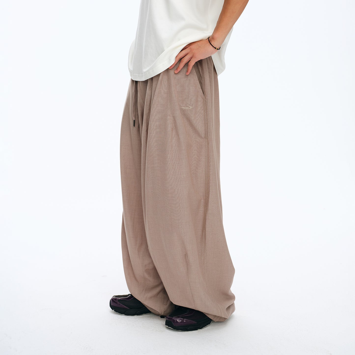 NewJNXS Wool-Blend Panel Pleated Curved Pants