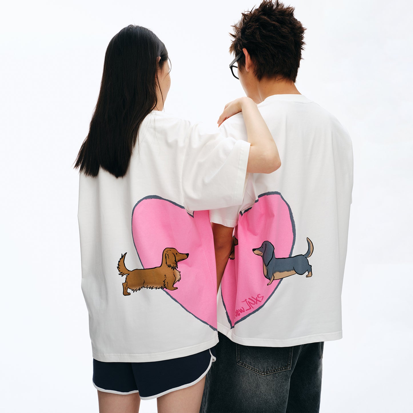NewJNXS Dachshund Heart Couple Tee