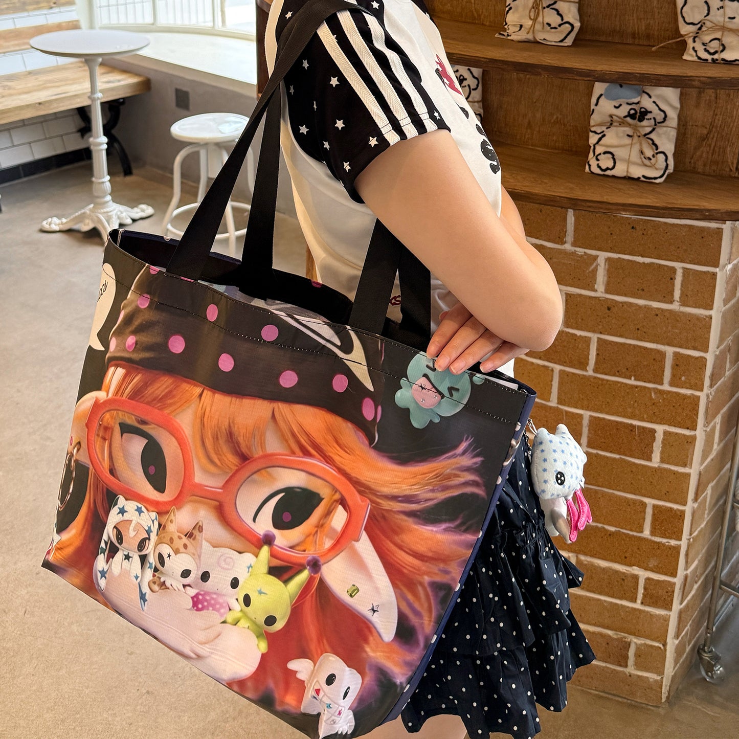 NewJNXS World Alien Girl Graphic Large Capacity Tote Bag