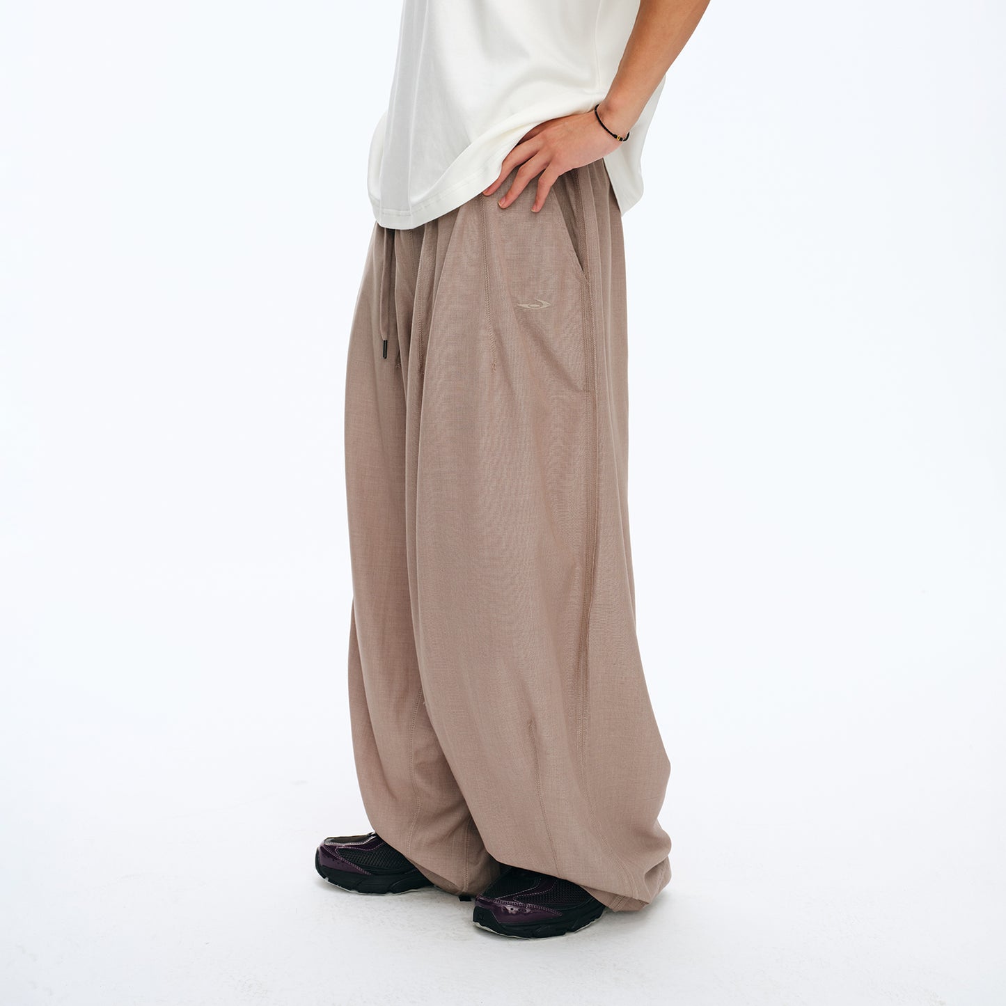 NewJNXS Wool-Blend Panel Pleated Curved Pants