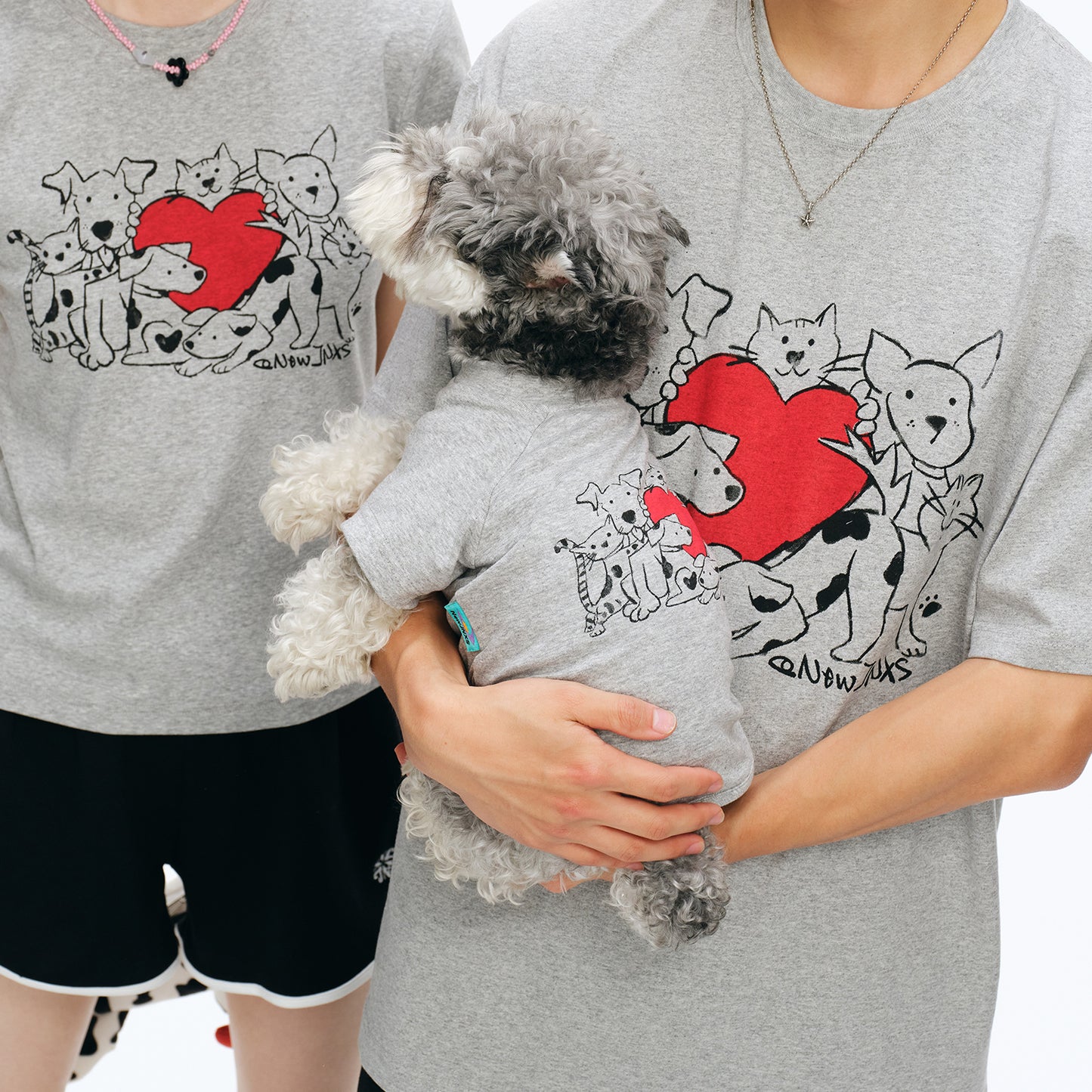 NewJNXS Cat & Dog Heart Graphic Family Tee